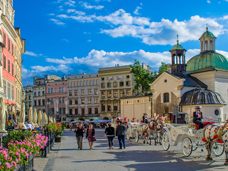4 GIORNI | VOLO + HOTEL CENTRALE + OMAGGIO CARD