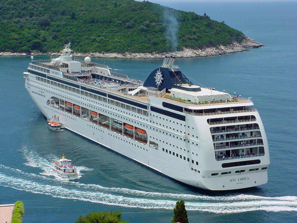 MSC OPERA | 8 GIORNI | ITALIA, GRECIA E MONTENEGRO