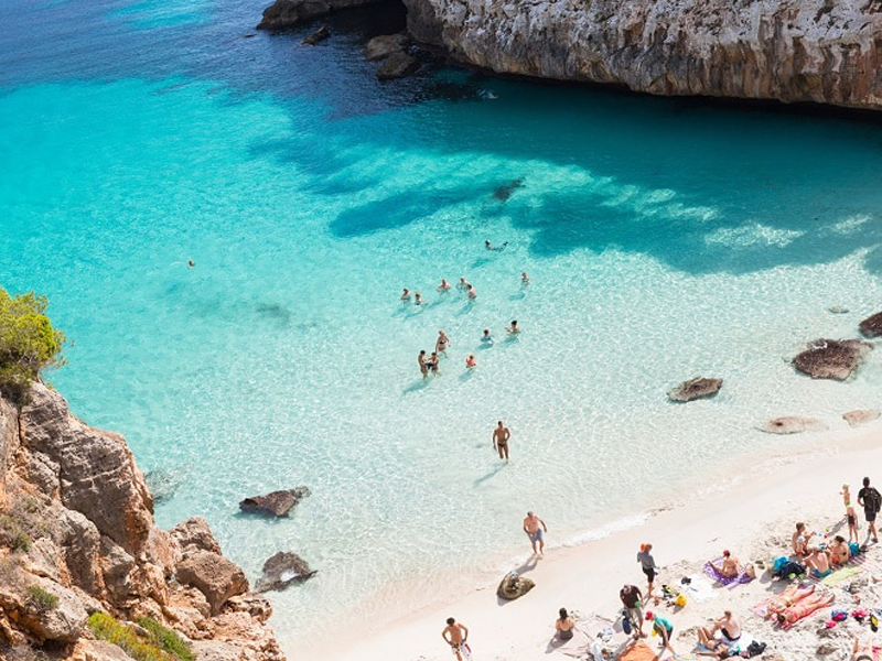 8 GIORNI| OFFERTA VOLO + HOTEL CENTRALE + OMAGGIO FIDELITY CARD
